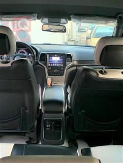 جیپ گراند شیرۆکی